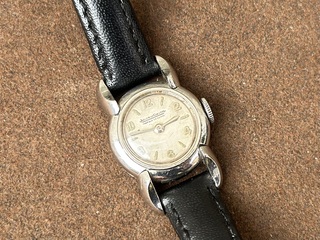 Horloge Jaeger Le Coultre, Staal